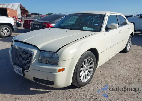 2007 Chrysler 300 Touring z USA, uszkodzony, nr VIN 2C3KA53G17H744051